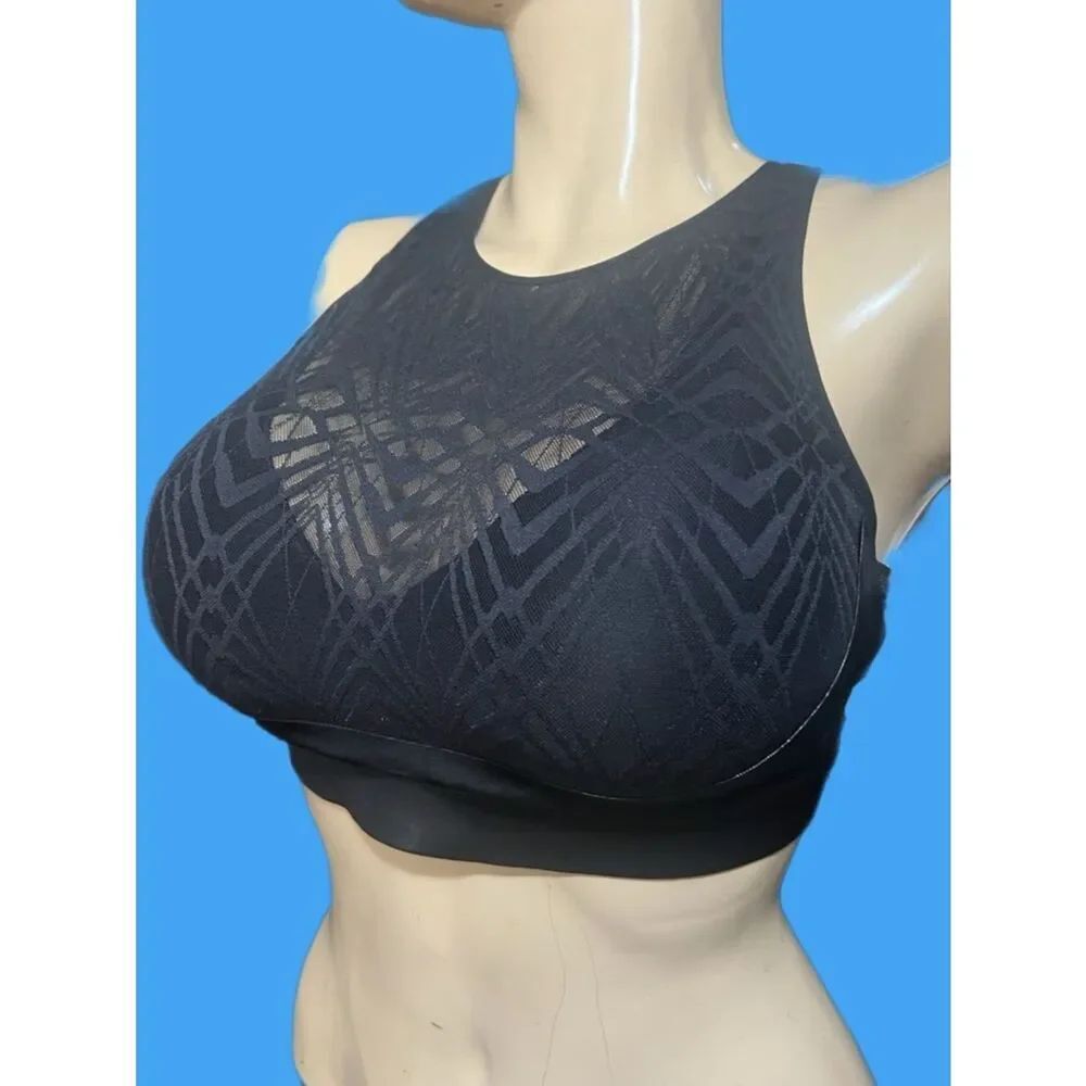 Victoria's Secret Flow on Point High Neck Mesh Sport Wireless Support bra 36D